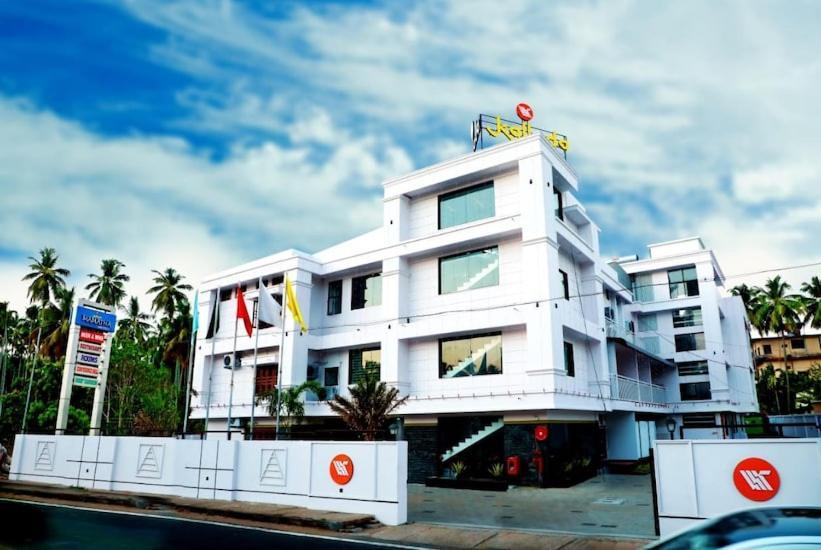 Kallada Mamatha Motels Kunnamkulam Buitenkant foto